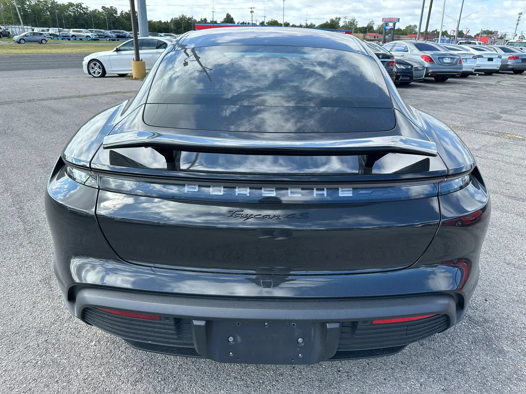 Used 2022 Porsche Taycan 4S AWD/4WD image 33