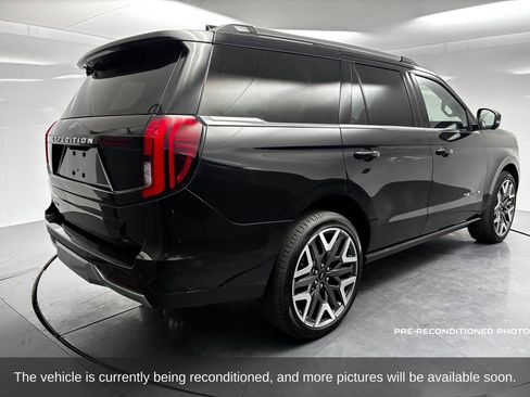 Used 2025 Ford Expedition Platinum w/ Platinum Ultimate Package image 3