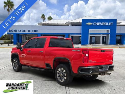 Used 2021 Chevrolet Silverado 2500 Custom w/ Custom Value Package AWD/4WD image 3