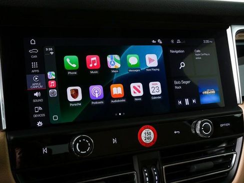 New 2026 Porsche Macan image 17