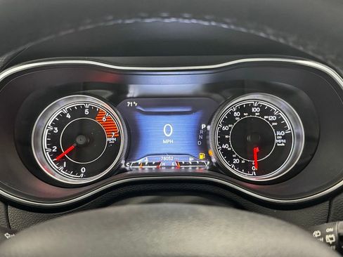 Used 2019 Jeep Cherokee Limited w/ Luxury Group image 13