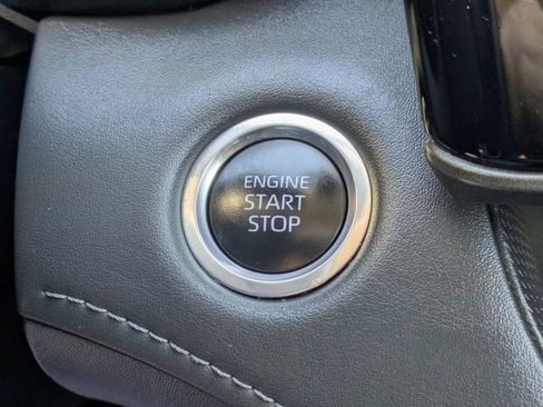 Used 2024 Toyota Highlander LE image 19