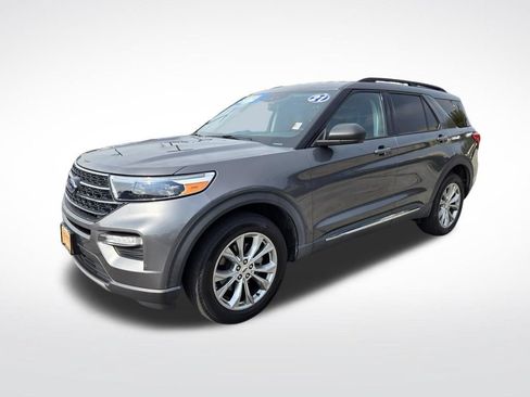 Used 2021 Ford Explorer XLT w/ Equipment Group 202A AWD/4WD image 7