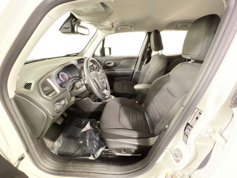 Used 2022 Jeep Renegade Latitude w/ Convenience Group image 21