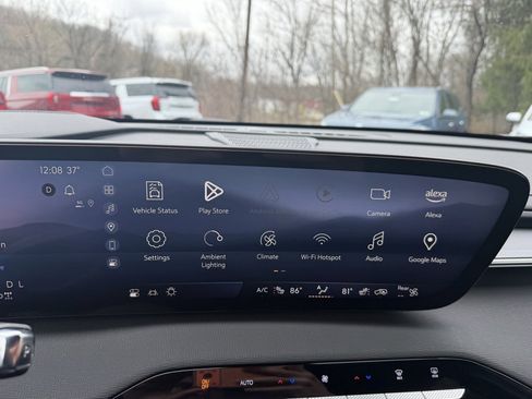 Used 2025 Buick Enclave Sport Touring w/ LPO, All-Weather Package image 27