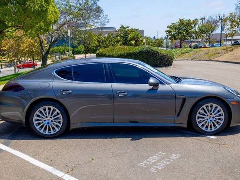 Used 2014 Porsche Panamera S image 10