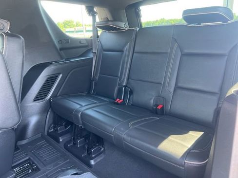 Used 2021 GMC Yukon SLT w/ SLT Premium Package AWD/4WD image 34