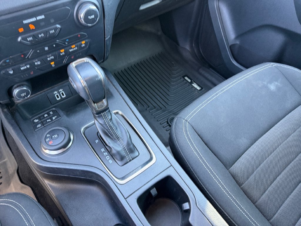 Used 2019 Ford Ranger XLT w/ Equipment Group 302A Luxury AWD/4WD image 18