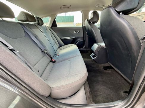 Used 2025 Kia K4 FWD image 39