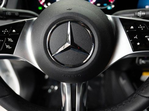 Certified 2026 Mercedes-Benz GLB 250 image 22