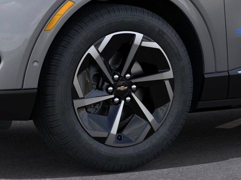 New 2025 Chevrolet Equinox EV LT AWD/4WD image 12