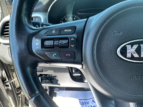 Used 2016 Kia Sorento FWD w/ LX Convenience Package image 13