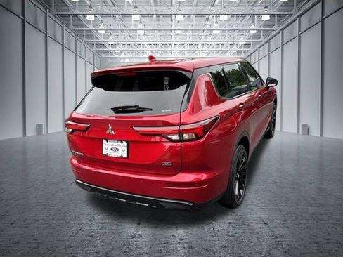 Used 2023 Mitsubishi Outlander SE AWD/4WD image 7