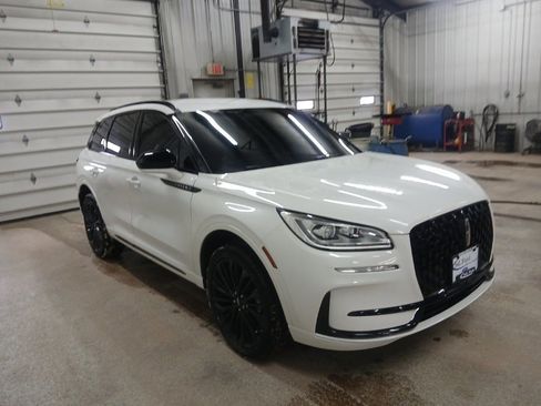 Used 2024 Lincoln Corsair Reserve w/ Jet Appearance Package image 5