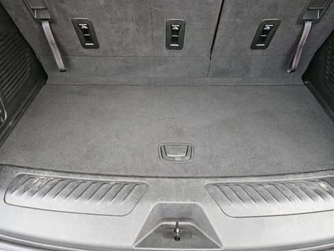 Used 2024 GMC Yukon SLT image 22