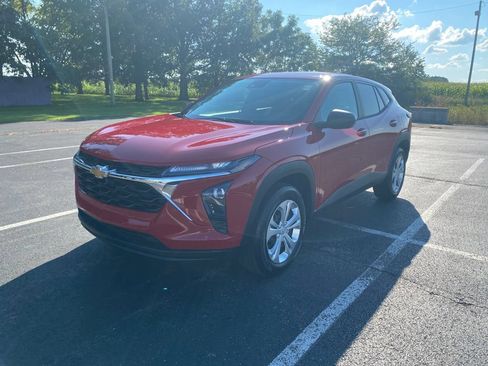 New 2026 Chevrolet Trax LS FWD image 3