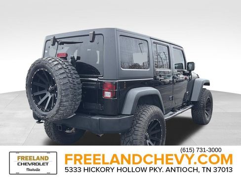 Used 2012 Jeep Wrangler Unlimited Sport image 3