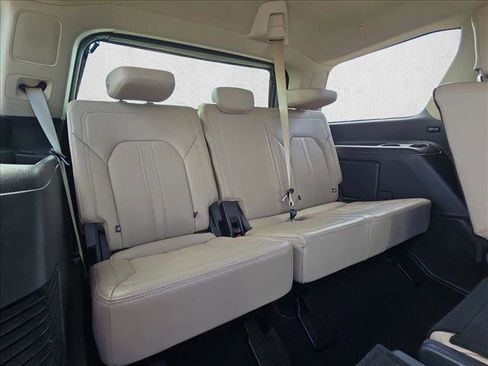 Used 2024 Ford Expedition Limited image 19