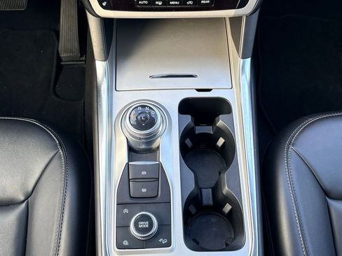 Used 2024 Ford Explorer XLT w/ Equipment Group 202A image 21