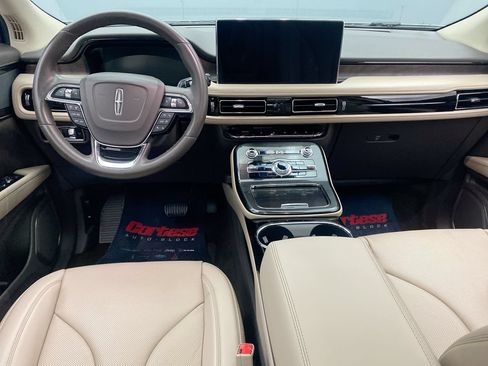 Used 2023 Lincoln Nautilus Reserve AWD/4WD image 15
