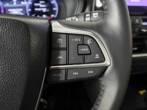 Used 2024 Toyota Grand Highlander AWD image 30
