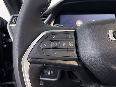 Used 2023 Jeep Grand Cherokee Altitude image 25