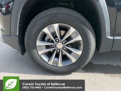 Used 2026 Chevrolet Equinox LT AWD/4WD image 27