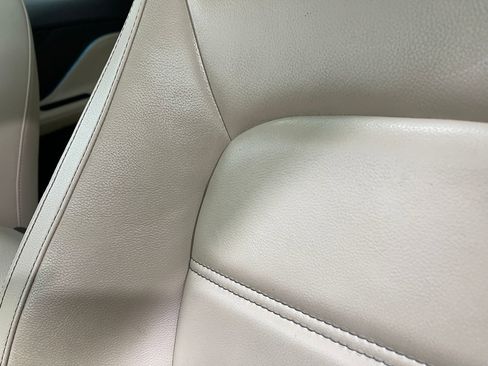 Used 2017 Jaguar F-PACE Prestige image 19