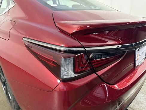 Certified 2025 Lexus ES 300h F Sport image 34