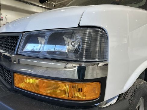 Used 2024 Chevrolet Express 2500 w/ Driver Convenience Package image 26