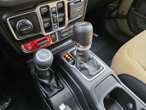 New 2026 Jeep Gladiator Willys AWD/4WD image 21