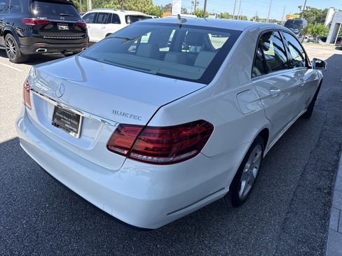 Used 2014 Mercedes-Benz E 250 BlueTEC Sedan image 4