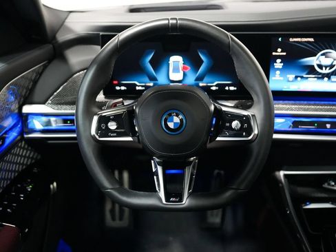 Used 2023 BMW i7 xDrive60 AWD/4WD image 30
