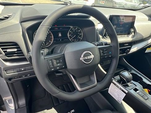 New 2026 Nissan Rogue SV image 31