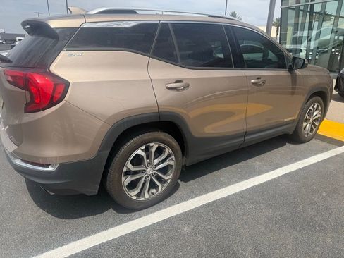 Used 2018 GMC Terrain SLT w/ Preferred Package image 5