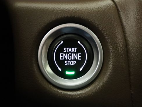 Used 2021 Chevrolet Suburban High Country w/ Premium Package image 30