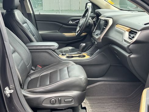 Used 2017 GMC Acadia Denali AWD/4WD image 12