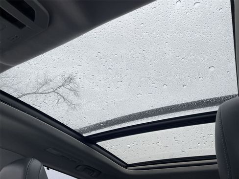 Used 2023 Toyota Highlander Platinum image 20