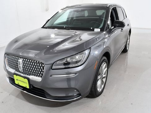 Used 2021 Lincoln Corsair AWD w/ Premium Package image 2