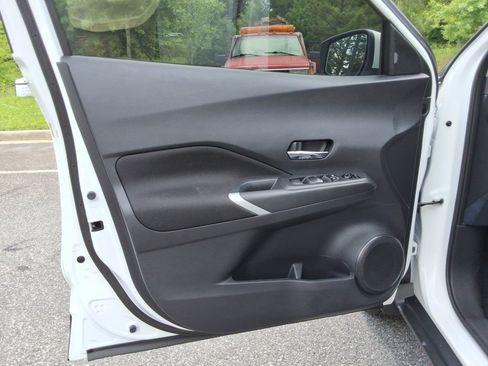 Used 2023 Nissan Kicks SV FWD image 21
