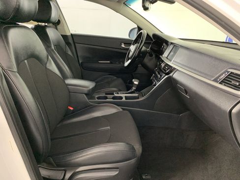 Used 2019 Kia Optima S image 37