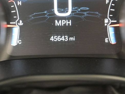 Used 2025 Jeep Compass Trailhawk AWD/4WD image 33