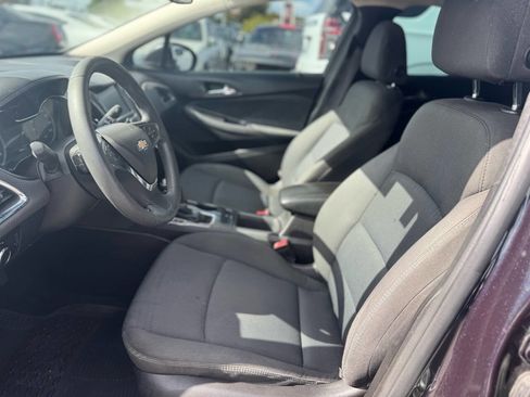 Used 2016 Chevrolet Cruze LT w/ Convenience Package image 4