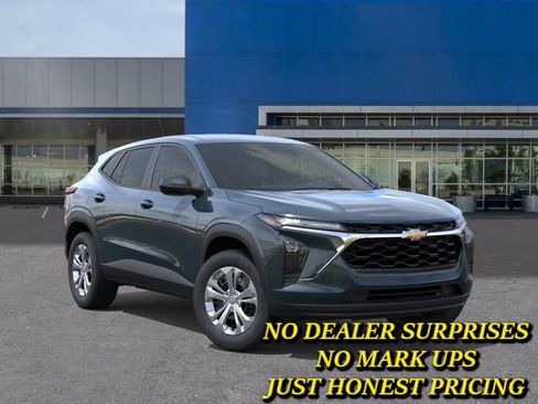 New 2026 Chevrolet Trax LS FWD image 7