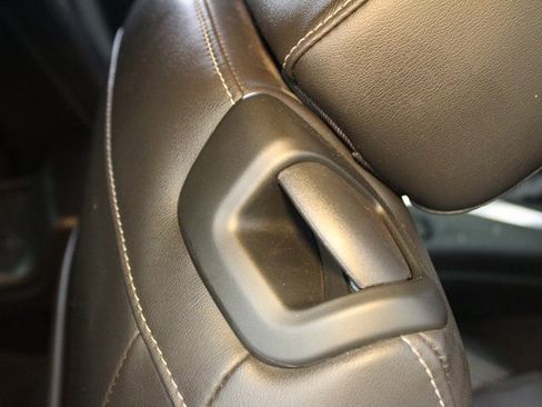 Used 2021 Chevrolet Camaro LT w/ RS Package image 11