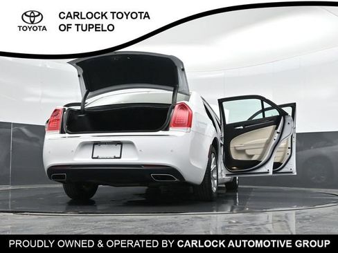 Used 2023 Chrysler 300 Touring w/ Safetytec Plus Group RWD image 47