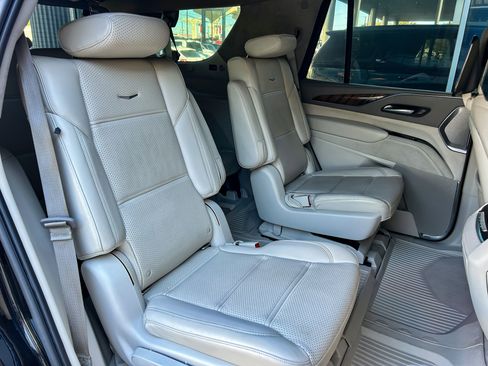 Used 2021 Cadillac Escalade Sport Platinum image 35