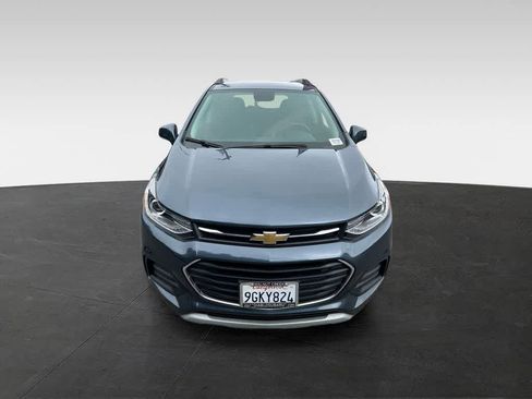 Used 2022 Chevrolet Trax LT w/ LT Convenience Package FWD image 7