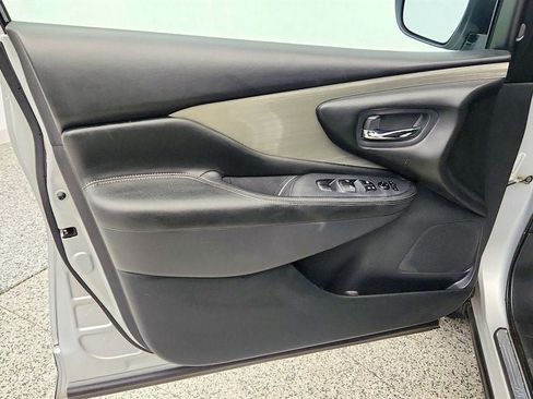 Used 2018 Nissan Murano SV FWD image 10