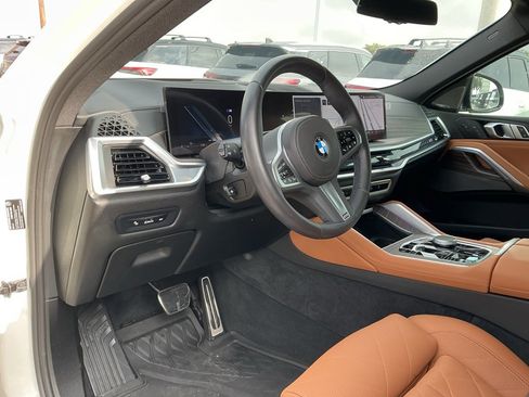 Used 2025 BMW X6 xDrive40i w/ Climate Comfort Package image 23
